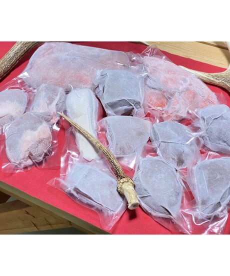 『個数限定』業界最高鮮度生食用🎁生きた鹿さん🦌プレミアム至極の内臓愛情パック🌸500g🐶✨内臓各種🦌健康第一✨とても貴重なお品です💫　なくなり次第次入荷未定です　お早めに🤗