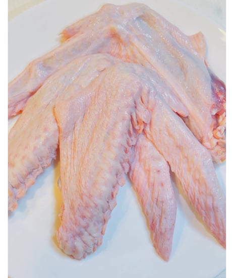 高級国産鴨🦆伝説の鴨の手羽先⭐️1キロパック😃🐶そのままバリバリやジャーキーにしてお楽しみください🐶👩🌸人は甘辛煮込みが良さそう🥰いろいろ遊びで楽しみッ🎉