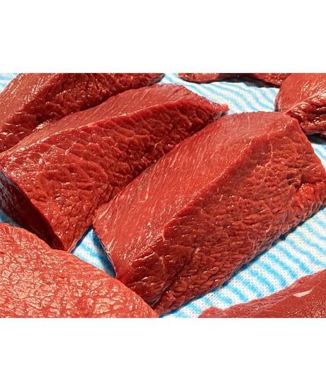 バージョン4⭐️最高級鹿肉🦌小分けパック⭐️1キロ🐶😃✨毎日のご飯🥩にロースやもものいいところだけを小分け致しました👏とても使い勝手がよく美味しくお楽しみ頂けます🐶👩🌸