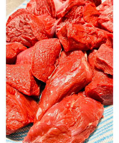 gotogibierプレミアム馬肉🐴🌟幻の赤ツト✨カット🥩1キロ🐶😃ブランドのシングルフローズン🎉うわさのgotogibierの子ホームご飯🥩皆さんでどうぞ🧑‍🍳楽しみッ🐶👩🌸