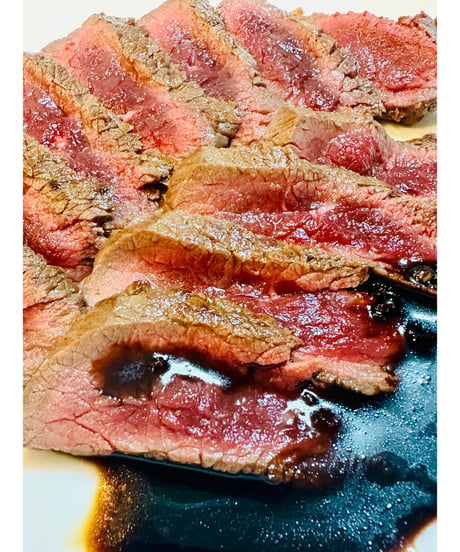 バージョン5🌟季節の鹿肉🦌ももパック1キロ🐶😃最高ですよね⭐️毎日のご飯🥩にどうですか🐶👩🌸安心のお肉です🎉