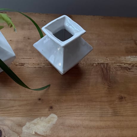 Birbira / Square vase