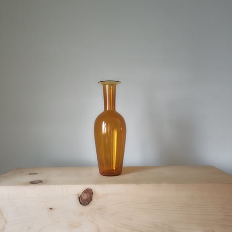 qualia glassworks / Bottle vase / Amber