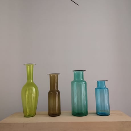 qualia glassworks / Cylinder vase / Green