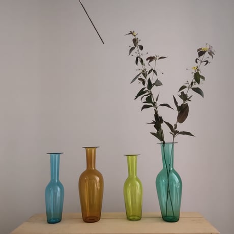 qualia glassworks / Bottle vase / Amber