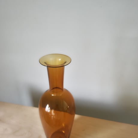 qualia glassworks / Bottle vase / Amber