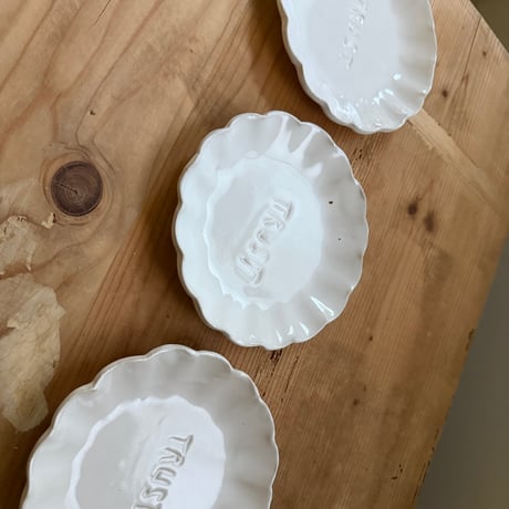 Birbira / Trust dish