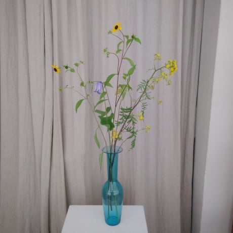 qualia glassworks / Bottle vase / blue