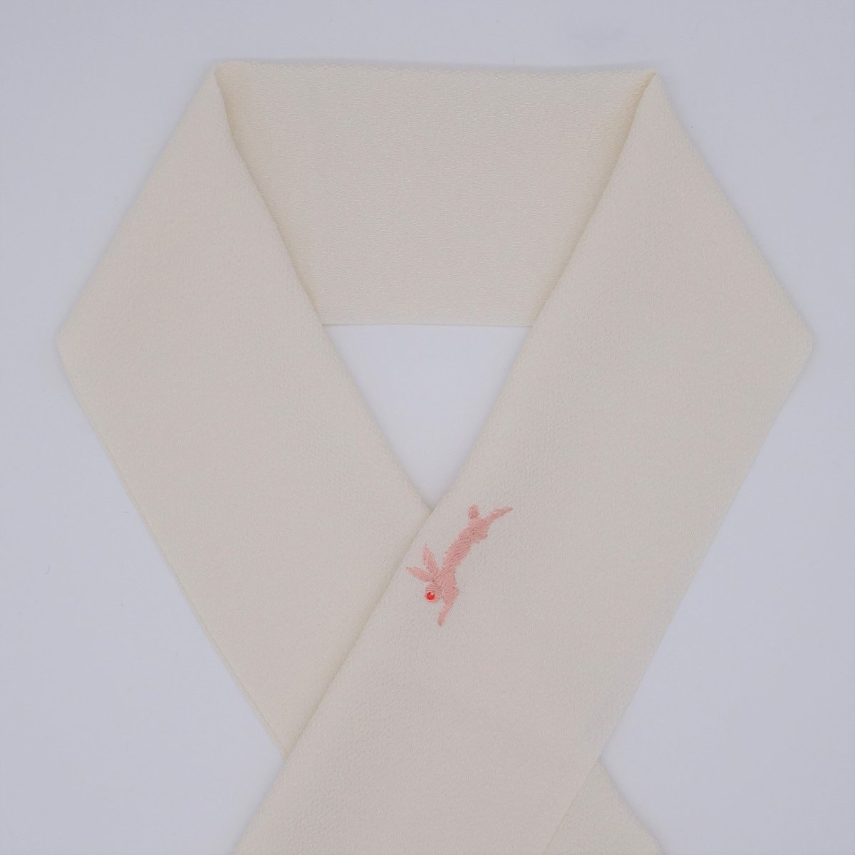 刺繍半衿「うさぎ刺繍」 | 着物ショップKosode