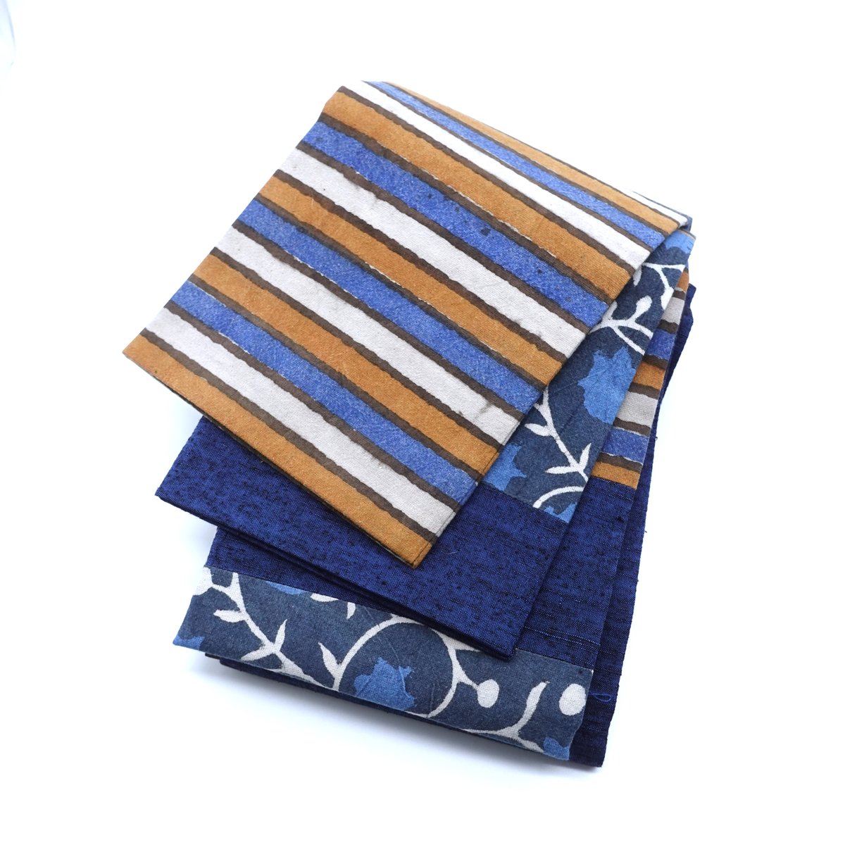 バティック（更紗）の裂織巾着　B 半巾帯「更紗ハギ／縞と青花」 | 着物ショップKosode