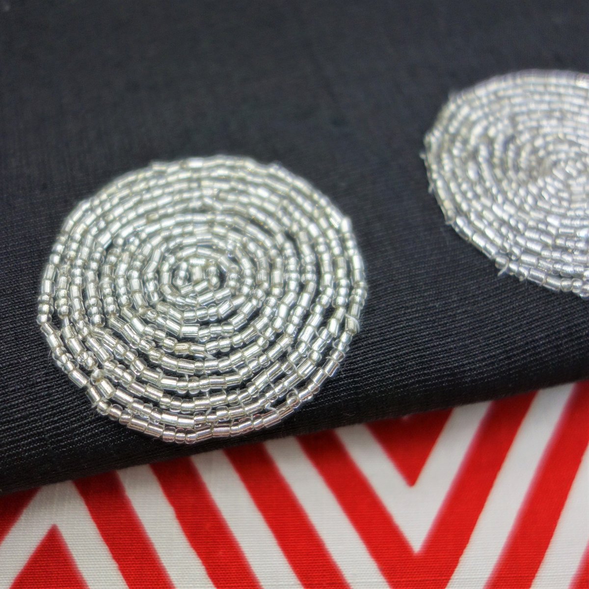 ビーズ刺繍 ジャケット スパンコール 美品 絹 シルク100% 黒 C1718