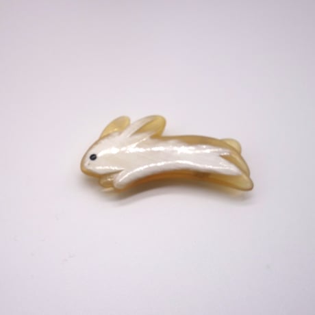 帯留「水牛／うさぎ」