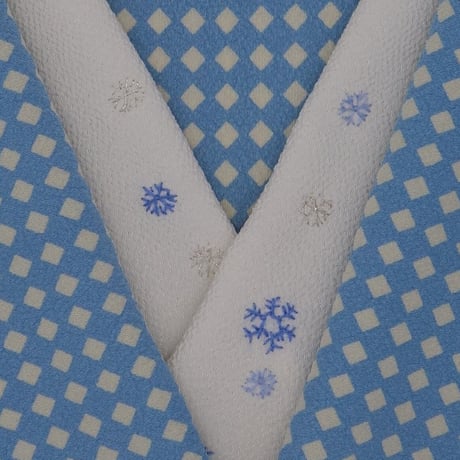 刺繍半衿「雪の結晶」
