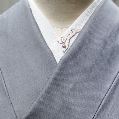 刺繍半衿「うさぎ刺繍」