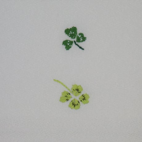 刺繡半衿「シロツメクサ」