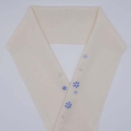 刺繍半衿「雪の結晶」