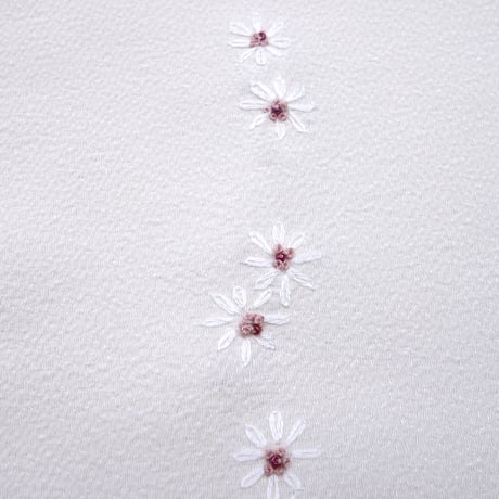 刺繍半衿「小菊」
