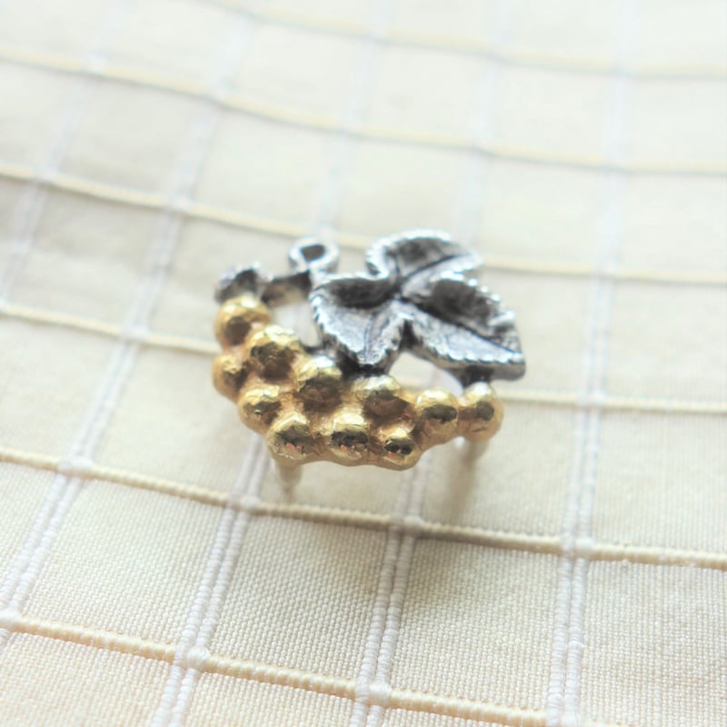 帯留「銀細工／葡萄」 | 着物ショップKosode 