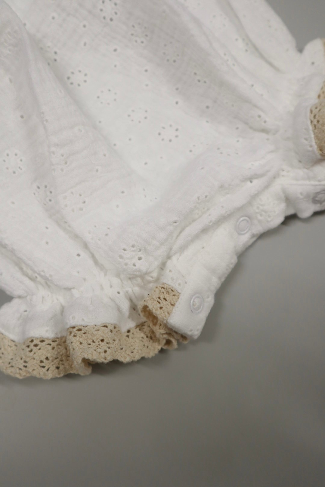 LiiLU EIJA ROMPER - OFF WHITE | 𝘮𝘢𝘮𝘰𝘶𝘳