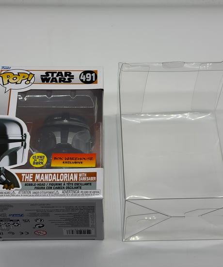 ファンコポップシリーズ　限定販売品　マンダロリアン　ウィズ　ダークセイバー　glow in the dark