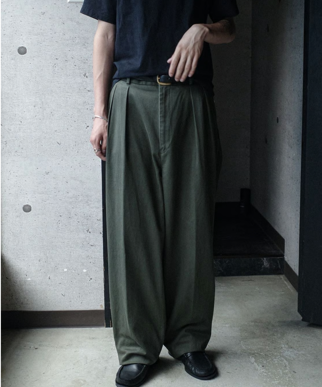 NEAT チノ　chino オリーブグリーン チノパン 46 NEAT CHINO - 香川県高松市のセレクトショップ IHATOVE