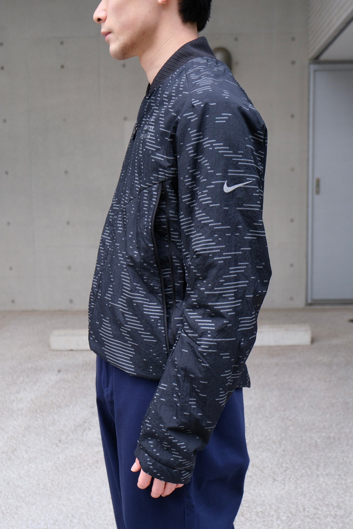 NIKE RUNNING DIVISION 中綿ジャケット リバーシブル 視認性 Nike Running Division Therma-Fit Reversible Jac