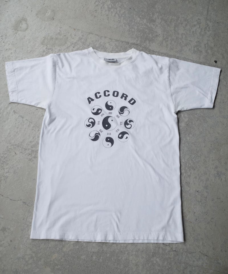 Yin Yang Graphic T-Shirt -White | DAMAGEDONE 2nd