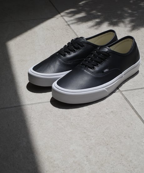 VANS Authentic Leather Black/True White