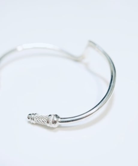 meian sterling silver bangle "Brim"