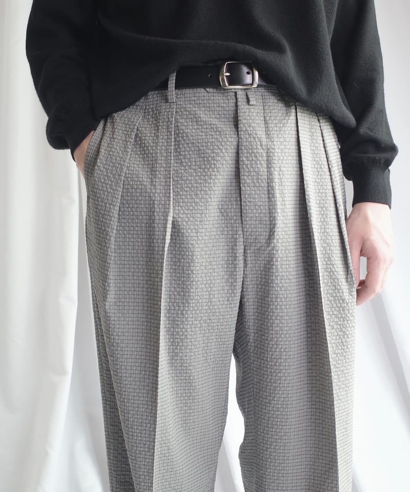 NEAT - Dot's Seersucker - Wide / Gray | DAMAGED