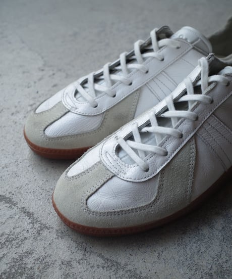 90's Original German Trainer -3 -25.0