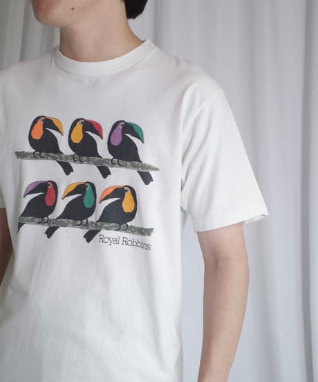 Various White Design Tee -15