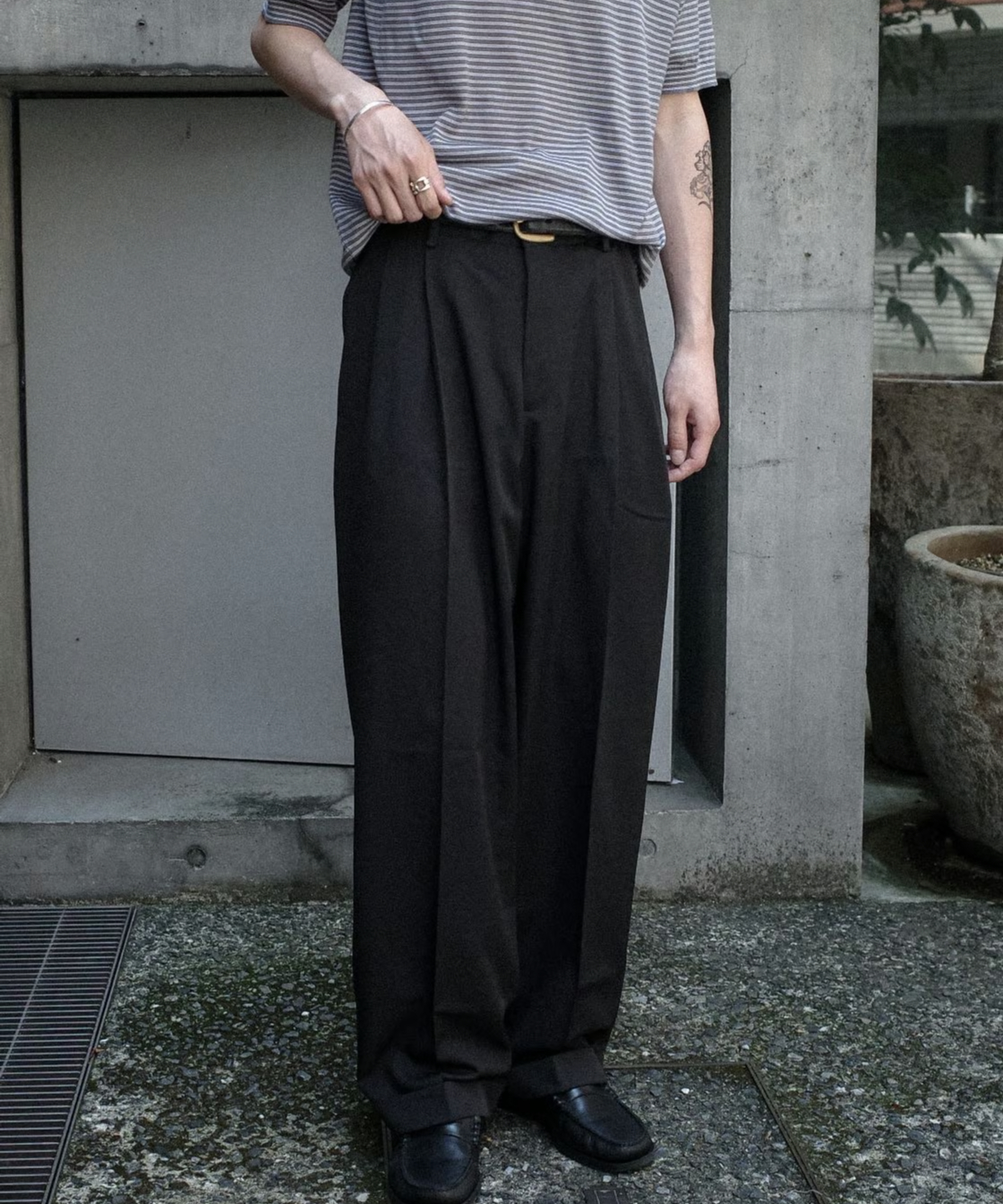 Haggar Classic Fit Pleated Front Pants | DAMAGE