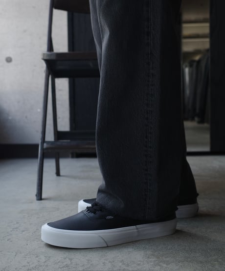 VANS Authentic Leather Black/True White