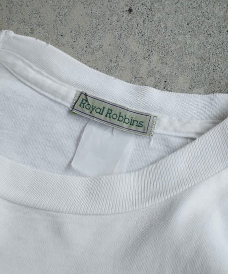 Various White Design Tee -15