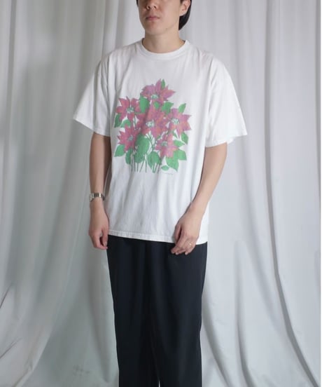 Various White Design Tee -9
