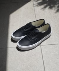 VANS Authentic Leather Black/True White