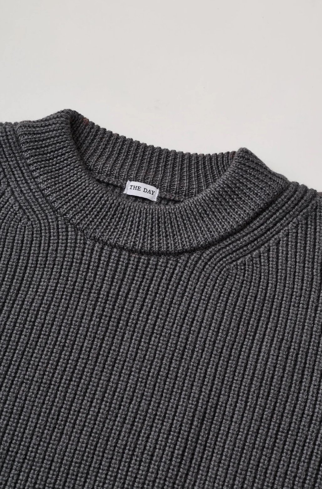 THE DAY - LOW GAUGE MERINO CREWNECK KNIT -Gray 