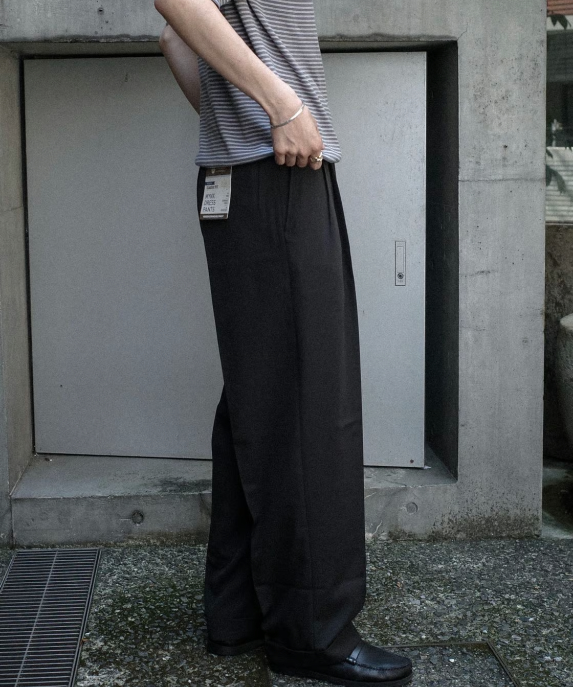 Haggar Classic Fit Pleated Front Pants | DAMAGE