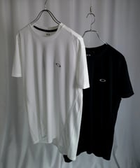 Oakley logo tee