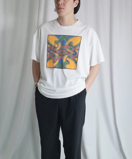 Various White Design Tee -25