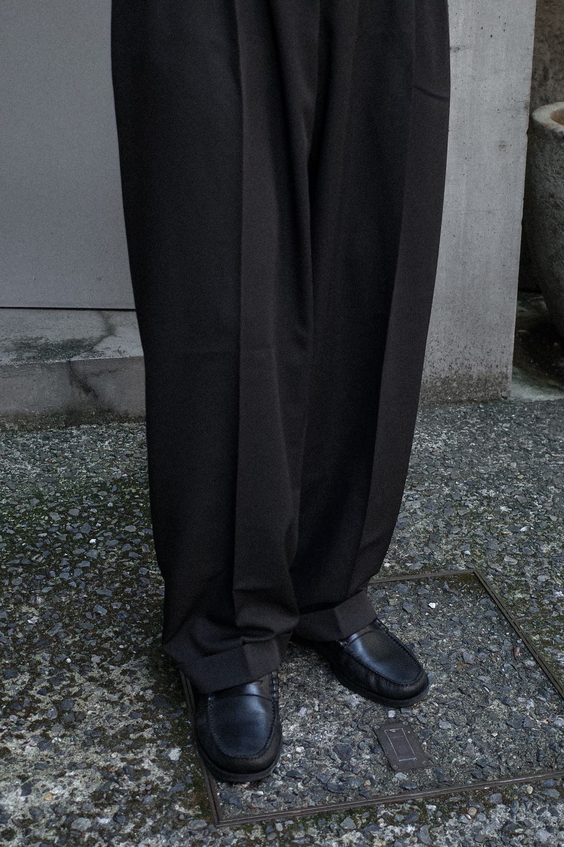 Haggar Classic Fit Pleated Front Pants | DAMAGE