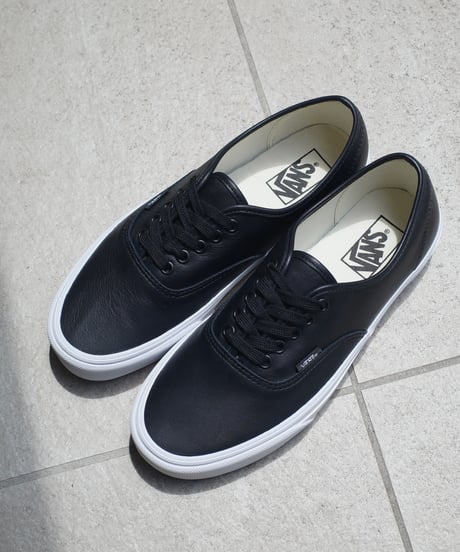 VANS Authentic Leather Black/True White
