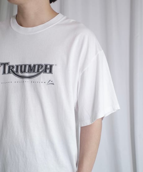 Various White Design Tee -22