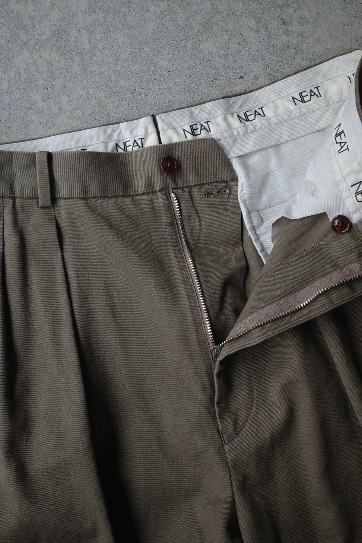 NEAT Chino -Fade Brown | DAMAGEDONE 2nd