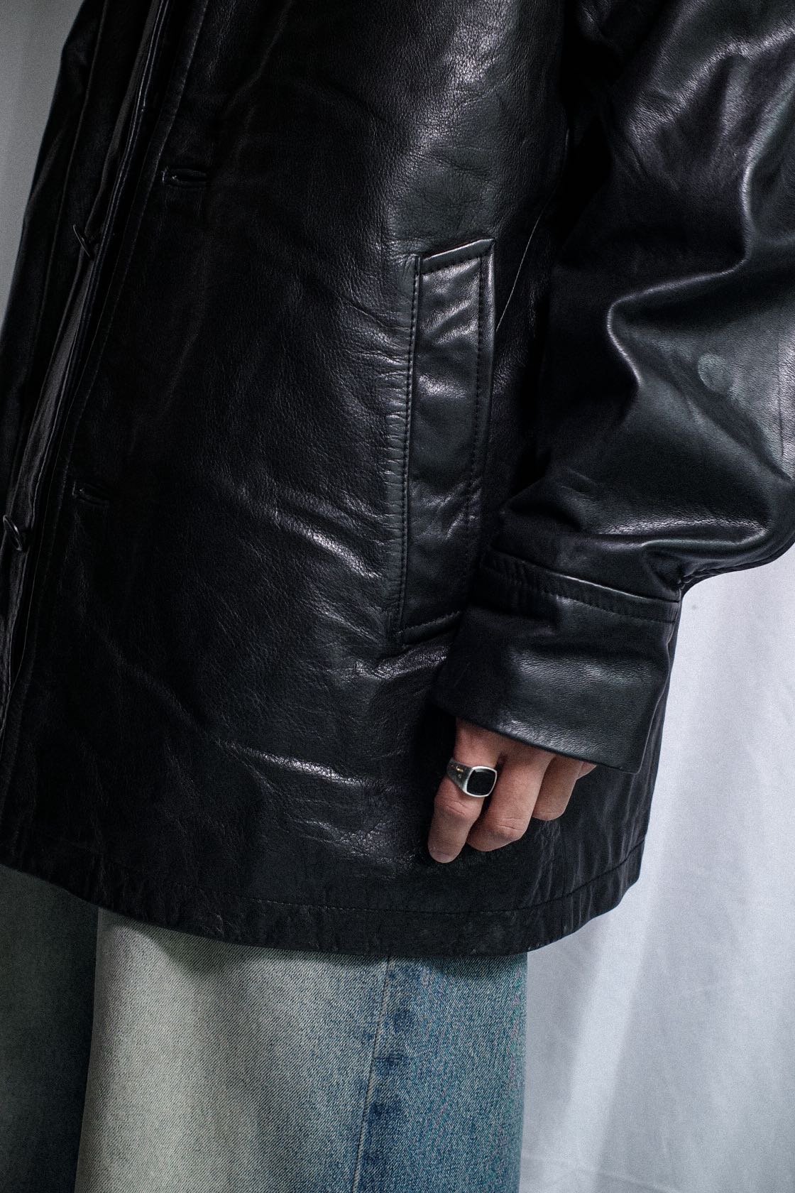 Old GAP Leather Jacket - 3 | DAMAGEDONE 2nd