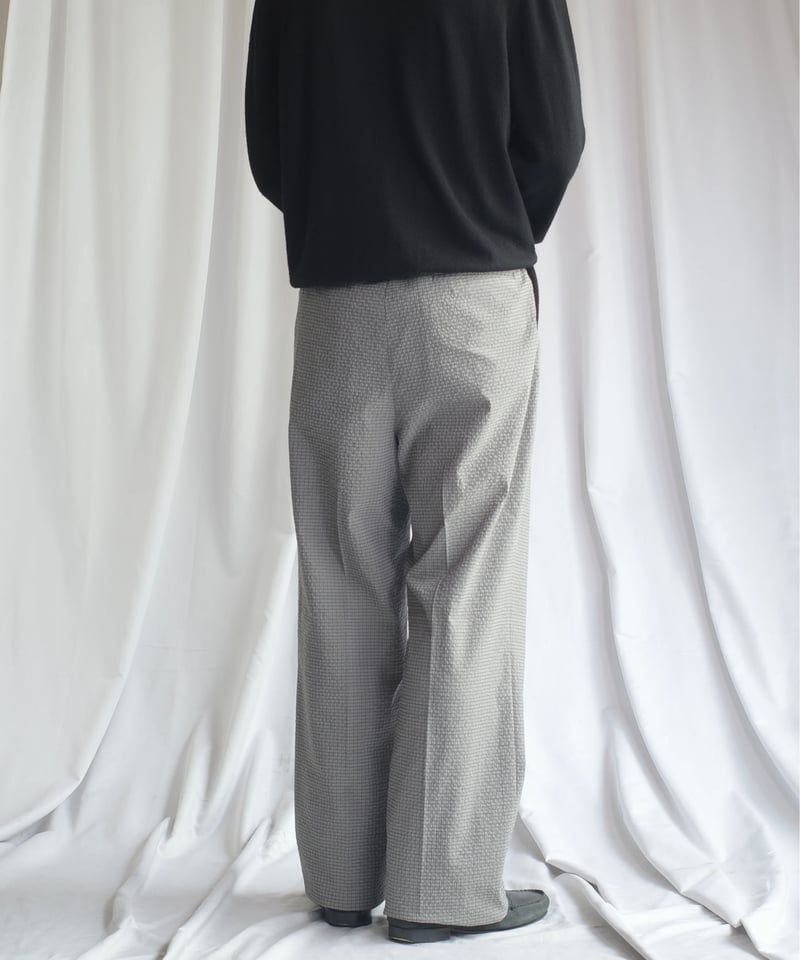 NEAT - Dot's Seersucker - Wide / Gray | DAMAGED