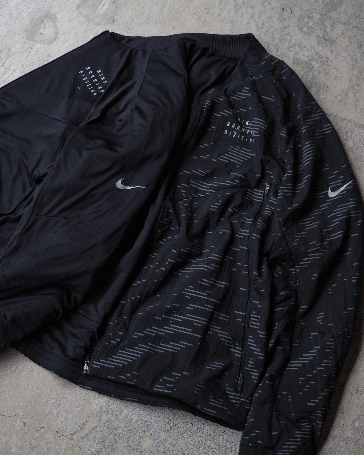 NIKE　RUNNING　DIVISION　リバーシブル　ランニングジャケット fit=scale-down,w=1200