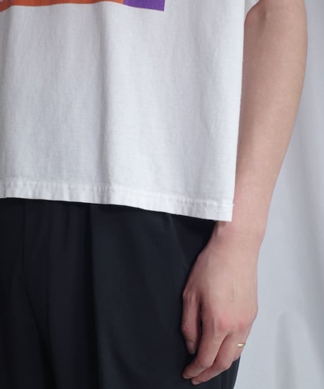 Various White Design Tee -21
