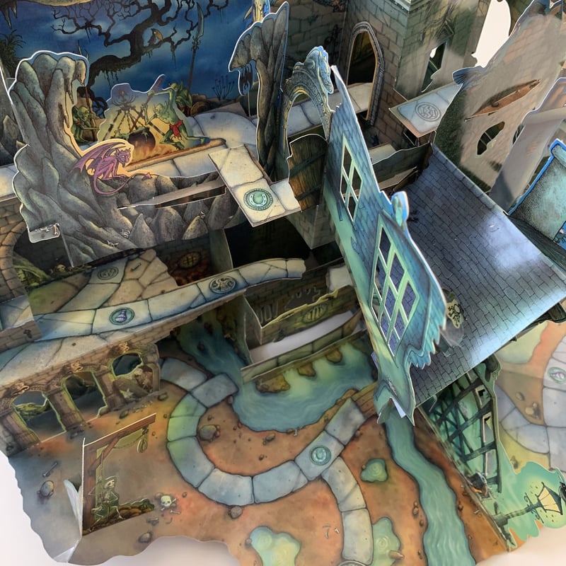 Pop-Up Spooky Castle (しかけ絵本) | まなみ古書店